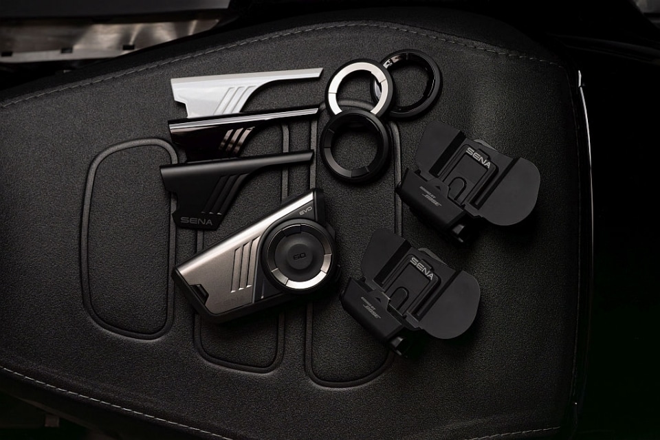 Sena integra la tecnologia "Sound by Bose" nei suoi intercom